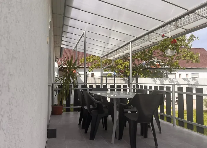 Pandora Pool Apartman